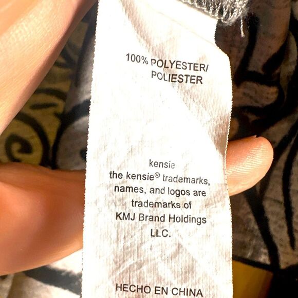 Kensie Black and White Floral Blouse Size Medium 📦 - Picture 4 of 7